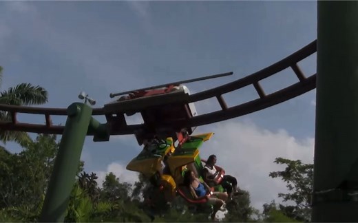 【搬运】新加坡环球影城-天幕飞行过山车（Canopy Flyer）第一视角pov