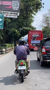 4.4K views · 57 reactions | Mimin sing menangi be seneng  #bus #tolelot | Love Purwokerto | Facebook