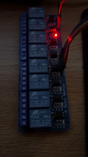 8 relays on a raspberry pi 4B - slow test video