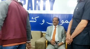 PC leader from URI Najib Naqui joined Apni Party today along with supporters NC. DPAP. and Congress workers also joined today at srinagar office | RNN - News Update | Facebook