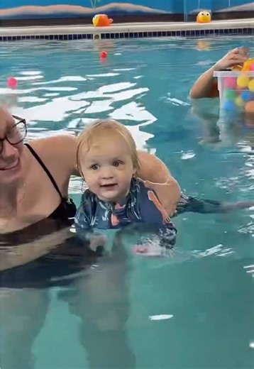 Today’s special guest: Katie! 🏊‍♀️✨ Katie’s not just a swimmer at Goldfish - Mt. Laurel on the Swim Force team;, she’s here to share why swim lessons are so important for her brother and every kiddo! 🧡 We love hearing from our young swimmers across the system! Drop a 🙌 if your kiddo loves swim lessons too! #GoldfishSwimSchool #SwimForceTeam #SwimLessonsForKids #KidsInTheWater #WaterSafety