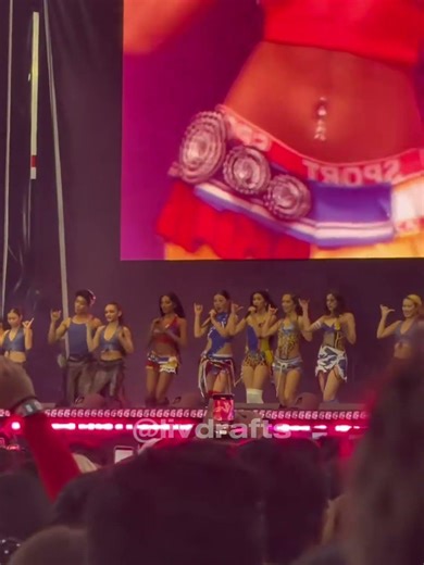 KATSEYE performing “Touch“ Live @ Colombia Estéreo Picnic Festival 2026 💜💫✨ part