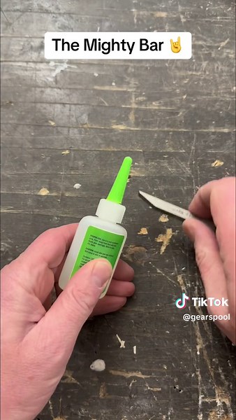 We know it’s not for everyone but The Mighty Bar has 1,000s of uses. Hangsout on your keyring until you need it🤘 #keychaintool #asmrsounds #themightybar #toolofconvince