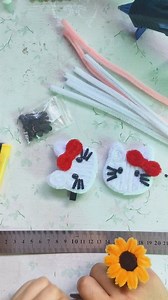 How to make fuzzy wire or pipe cleaner hello kitty for diy hairclip #fuzzywirecrafts #pipecleanercrafts #tutorial #crafts #fblifestyle | Crafty Ivy