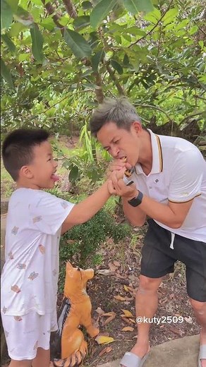 Chân Gà NGON lắm nha Ba #kenfamily #cocacafeken