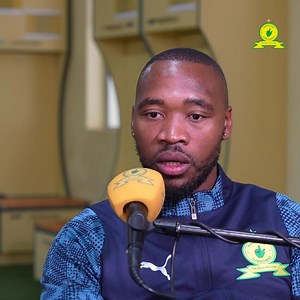 The Pitchside Podcast breaks down the mental reset and momentum needed ahead of a tough fixture in Bloemfontein. 🔥👆 Don’t miss DJ Naves and Vila sharing their insights. Watch the full episode now on YouTube 📲 http://bit.ly/MSFCTV #Sundowns #BetwayPrem #AreyengMasandawana | Mamelodi Sundowns FC