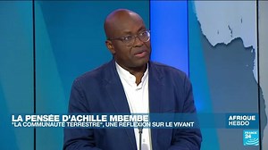 🌳"On est arrivés à l'âge de combustion de notre monde." L'historien et politologue Achille Mbembe puise dans les cosmogonies et mythes #africains pour affronter la crise #écologique. Pour la sortie de son dernier ouvrage "La communauté terrestre", retrouvez son entretien complet dans #AfriqueHebdo ➡️ https://f24.my/9Hf0.f | FRANCE 24