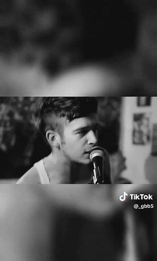 The 1975 Live Performance Experience