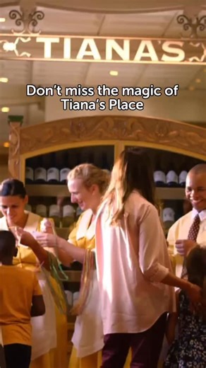 Savour the southern-style cooking and live jazz at Tiana’s Place! Get fully immersed in the magic of a New Orleans-inspired dining experience on board the Disney Wonder. Who’s excited to see Princess Tiana at dinner? | Disney Cruise Line