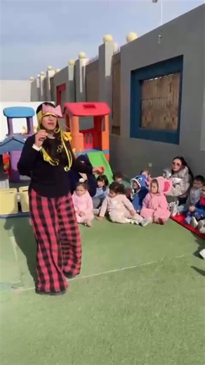 TotsCollege InternationalPreschool on Instagram: "✨ Goldilocks Drama Play – IPC Slumber Party Event ✨ As part of our cozy IPC Slumber Party, our toddlers brought the classic story of Goldilocks and the Three Bears to life through a fun and gentle drama play 🎭💤 Dressed in their favorite pajamas and cuddling their soft toys, our little stars explored the story in a way that’s perfect for their age. 🌟 IPC Learning Focus: • Communication & Language: Listening to the story, repeating simple phrase