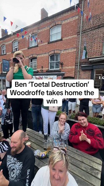 The winning moment of the Men’s Toe Wrestling World final 2024. Ben ‘Toetal Destruction’ Woodroffe