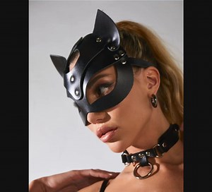 Women's Leather Cat Mask & Choker Set: Adjustable, Harness, Leather Mask, Leather Choker, Harness Costume - Etsy