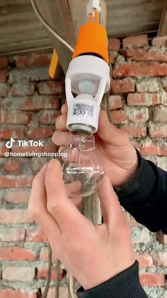 Adjustable Infrared Sensor Lamp Holder