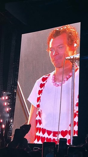 Harry Styles Cry Edit - Love On Tour Music Video