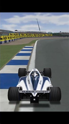 🏎️ Flat-Out Through Silverstone's Copse | F1 Championship Season 2000