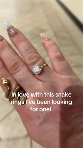 #goth #gothgirl #gothic #snake #fyp