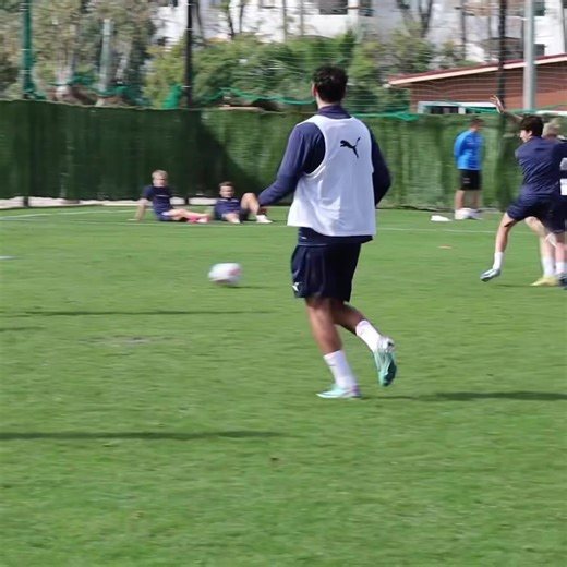 Målene fra kortbaneøkta etter seieren over Linense 🎯 Nå ser vi frem til ny match på solkysten mot Lillestrøm klokken 16 i morgen. Kampen ser du på TV 2 Play og Direktesport 📺 🎬 Se hele spillsekvensen fra økta her: https://youtu.be/R8Lx3XnNST4 | Strømsgodset Toppfotball