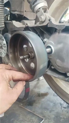 mechanical tricks to level the automatic clutch housing #automobile #tutorial #otomotif
