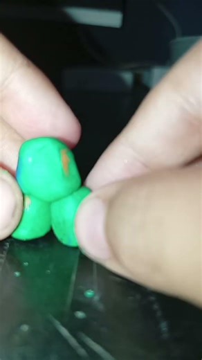 asiendo al impostor verde de #fnf