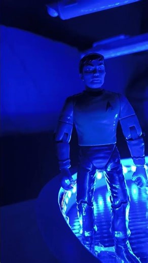 ORIGINAL SCRATCH BUILT STAR TREK COLLECTORS DISPLAY MODEL. A FIRST OF IT'S KIND