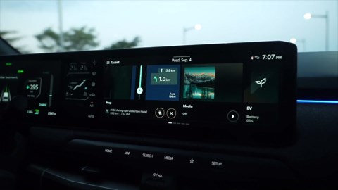 Kia EV3 Baseline in Shale Grey Infotainment System