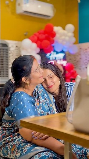 No matter what, Mom comes first..❤️🙏🏻🥹 #hearttouching #emotional #reality #humanity #love #mother