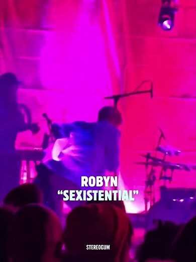 Robyn debuts “Talk To Me” and “Sexistential” at Brooklyn New Year’s Eve show