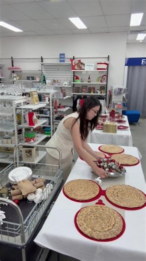 Rustic Christmas Table Setting