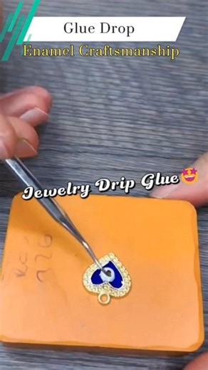 Rachel Jewellery Factory on Instagram: "The resin enamel process makes the colors more three-dimensional. ✨ Each layer of coloring and curing tests the precision and details #RachelJewellery #Chinajewellerymanufacturer #jewelryfactory#customjewelleryservice#925sterlingsilverwholesale#B2BJewelry #JewelryMaking#HandmadeJewelry#JewelryCraftsmanship#EnamelCraftsmanship"