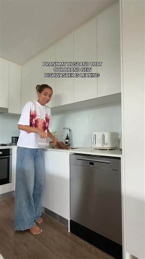 So we got a new dishwasher and it took stu & his friend 2 hours to install it and I decided after 30 mins it would be funny to say it’s leaking 😂😭 if he goes back to work early these holidays I think I know why