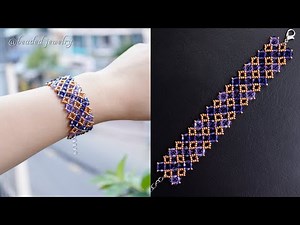 DIY sapphire bracelet with swarovski bicone beads and seed beads. Beading tutorial