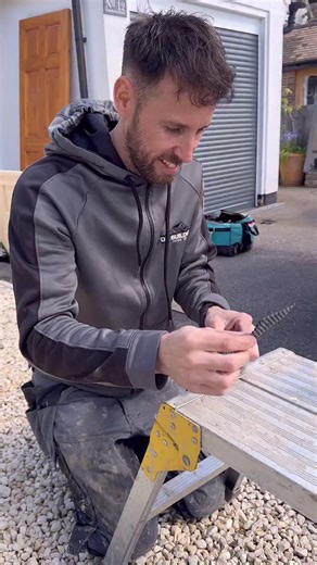 How do you sharpen your chisels?? free hand or with a chisel sharpening kit?? #how #howto #building #tips #home | Db builders Sussex LTD