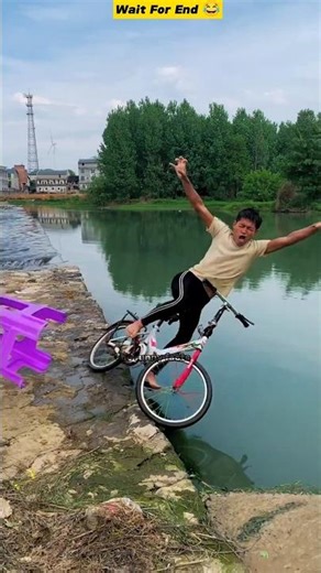 लंबू गिरा साइकिल से 😂🤣 || comedy video 😂 #funny #shorts