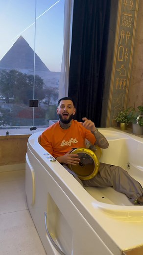 88K views · 1.8K reactions | Habibi dance with me in jacuzzi | Rafaelo Bortoș | Facebook