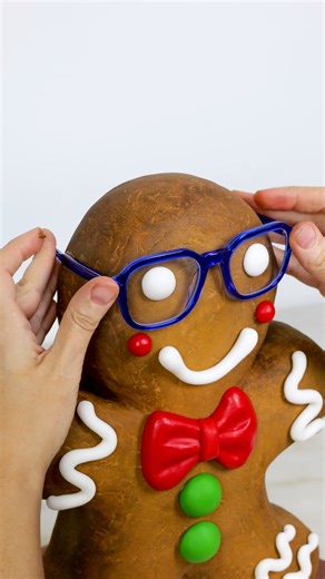 Tis the season for holiday baking! ❤️ #Eyebuydirect #Gingerbread #baking