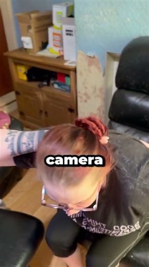 Something Was Crawling Up Her Spine (@smugpuppy)