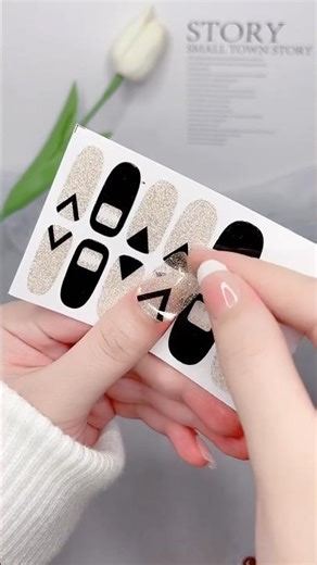 haw to apply nail sticker #shorts #nailgelart #nailaccessories #nails