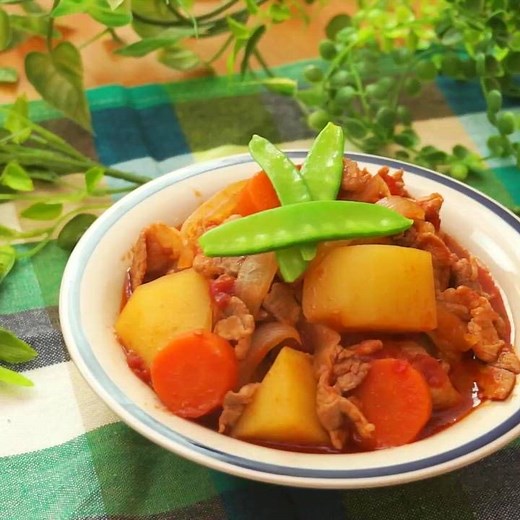 定番のおかず×新テイスト！ トマト肉じゃがのレシピ動画・作り方 | デリッシュキッチン