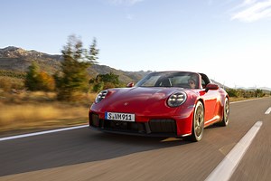 2025 Porsche 911 GTS Hybrid Is Nothing like a Prius