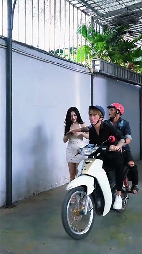 Even thieves can’t find beauty like her 😅 #longca #shorts