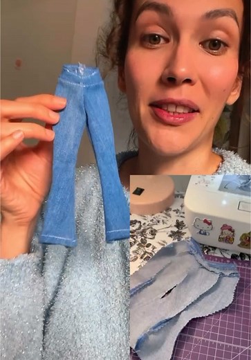 🌸Creando Patrón de costura para traje de Barbie vaquera - Parte 1🌸 Ya diagramé el patrón de costura para traje de Barbie vaquera para muñeca -no para adulta o niña- e hice la prueba de los pantalones. En la parte dos, les mostraré un poquito de cómo diagramé el saco, que es bien parecido al patrón de costura The Clementine Vest, que está disponible en mi tienda de sitio web e Etsy. … 🌸Creating the Cowgirl Barbie Sewing Pattern - Part 1🌸 I’ve already diagrammed the doll Cowgirl Barbie sewing 