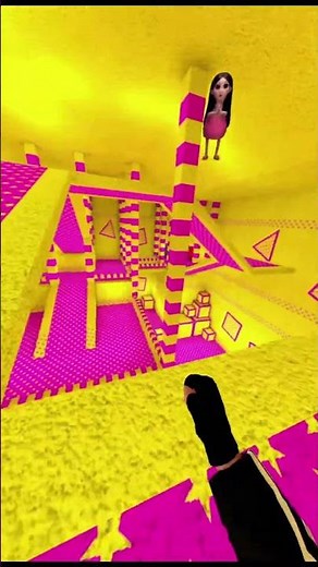 Hamood Habibi and Girl Habibi Chase in Triphouse Nextbot Gmod