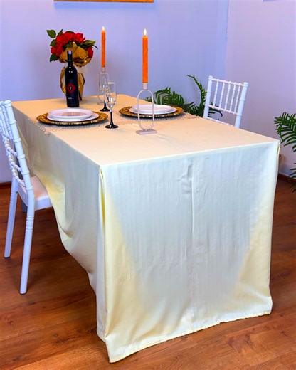 This simple tablecloth hack instantly elevates your table✨