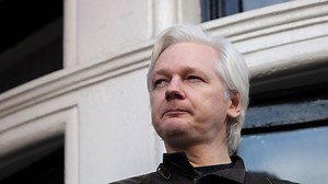 Calls for Australia to ‘get involved’ in Assange extradition trial