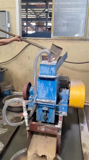 Small-scale rock gold crushing and refining production line #RockGoldCrusher #goldselectionshaker