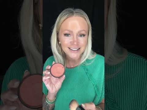 Resting rich face bundle can be lightened up with our light concealer for a less warm effect if