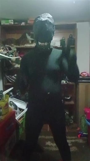 el baile del alien xenomorfo #alien #xenomorfo