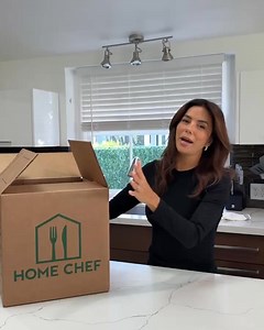 I love the convenience of the Oven-Ready recipes from Home Chef! All the ingredients come fresh and pre-portioned, plus there’s a baking tin included so you don’t have to worry about clean-up. Come back for $215 off! | Eva Longoria Baston