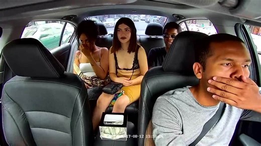 Lady Steals Tips from Cab Driver