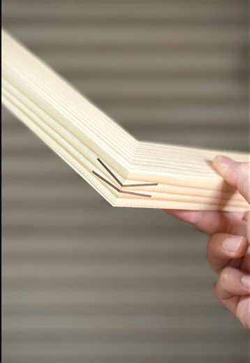 How to Customize a Circular Saw Jig for Spline Miter Joints #woodworking #diy #wood #joint #jig #asmr